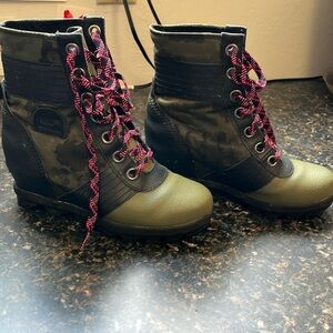Sorel Lexie Woman’s Wedge lace up